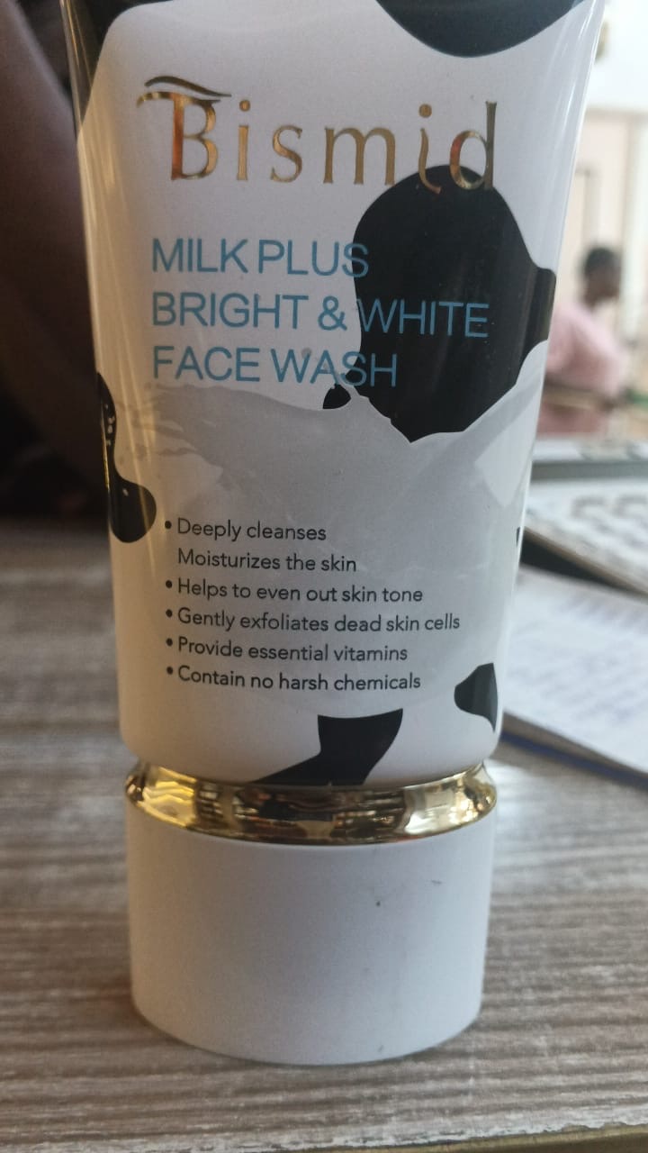 Bismid Milk Plus Bright & White Face Wash
